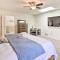 Hot Tub and Deck Gorgeous Retreat in Pocono Summit!