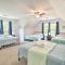Hot Tub and Deck Gorgeous Retreat in Pocono Summit!