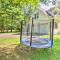 Hot Tub and Deck Gorgeous Retreat in Pocono Summit! - Pocono Summit