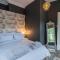 Stylish Central 2 Bedroom Apartment