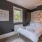 Stylish Central 2 Bedroom Apartment