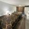 Super 8 by Wyndham Pigeon Forge Downtown - بيدجن فورج
