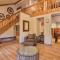 Aspencliffe Home - Peaceful - Spacious - Hot Tub