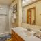Aspencliffe Home - Peaceful - Spacious - Hot Tub