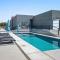 Modern Desert Oasis – Pool, Spa and Mountain Views - Desert Hot Springs