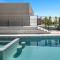 Modern Desert Oasis – Pool, Spa and Mountain Views - Desert Hot Springs
