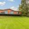 Chalet Loch Leven Lodge 16- Robin's Nest by Interhome - Kinross