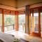 Shimungwe Lodge, Thornybush Game Reserve