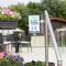 Spacious Homely Lakeside Lodge close to the Beaches