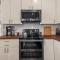 Cozy Chic Home In Downtown Loveland!