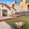 Vibrant Downtown Bungalow - Walk Everywhere!