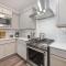 Modern Farmhouse Townhome - Great Central Location