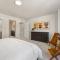 Modern Farmhouse Townhome - Great Central Location