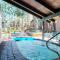 Mammoth Estates Condo - Near Village at Mammoth & Pet Friendly
