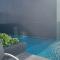 Hill10 Residence, I-City (above DoubleTree Hotel) - 莎阿南