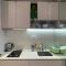 Hill10 Residence, I-City (above DoubleTree Hotel) - 莎阿南