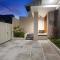 V living - Seturan