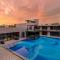 Colossus by StayVista - Riverside luxury villa in Khalapur with a Spacious pool, Sauna, Private theater, Gazebo & Lawn - 罗纳瓦拉