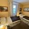 APSLEY VILLA GUEST HOUSE. - Cirencester