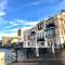 Elegant & spacious parkside 2-bedroom 2-bathroom flat in period building on Blackheath Common - private entrance, great Greenwich location, easy for O2 Arena and City! - 伦敦