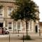 Elegant & spacious parkside 2-bedroom 2-bathroom flat in period building on Blackheath Common - private entrance, great Greenwich location, easy for O2 Arena and City! - 伦敦