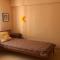 2 bedroom with private garden, walk to Nissi Beach, communal swimming pool