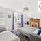 3 Bedroom House with Parking & Garden By Cherry Inn Short Lets & Serviced Accommodation Cambridge
