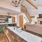 Walk to Arrowhead Lake Cabin with Private Hot Tub! - Pocono Lake