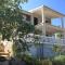 Apartments with a parking space Rukavac, Vis - 8836 - Vis