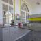 Bright holiday home with garden - Sainte-Honorine-des-Pertes