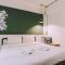 V1 Room Hotel