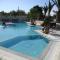 Meraki Apartments and Studios