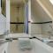 Amazing Home In Scharendijke With Wifi