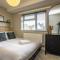 Cosy Home with Snug and Three Bedrooms Message us for Long Stay Prices - Nottingham