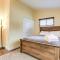 Escape to our cozy 3 Bed Rm 2 Bath Unit in Alexandria VA