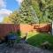 Private one bedroom apartment with garden and parking - Thame