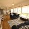 Bridgecroft Villa - French Provincial in Richmond with spa