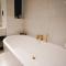 Private Pool Apt. Five Palm Jumeirah up to 6guest - Dubái