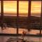Beachfront 3-bedroom with Robben Island views - 开普敦
