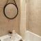 59 Halstead - Gorgeous single bedroom with private bathroom