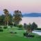 Architect designed house with pool and private beach - Erétria