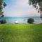 Architect designed house with pool and private beach - Erétria