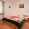 Studio Cres 7984a