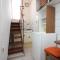 Studio Cres 7984a