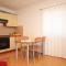 Apartment Preko 8384a
