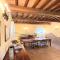 Todi By The PoolSleeps 10Exc PoolWalk To Restaurant 05 Kms Todi 5 kmswifi