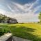 Cozy Lakefront Cottage