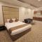 Broad Almkan Apart Hotel - 塔伊夫
