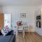 Dizzy Lows Modern 1 Bedroom Swanage Apartment with Sea View