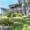 Baggies On Dutchies, 9 Burbong Street - Large pet friendly house with spectacular waterviews, Wi-Fi and air con - Nelson Bay